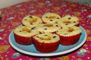 cupcake with pineapple filling