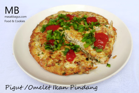 pigut ( omelet ikan pindang)2